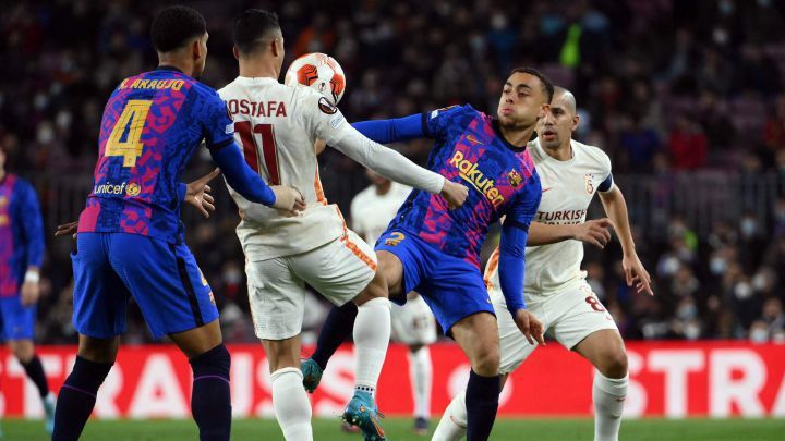亚洲乱码一二三四区麻豆